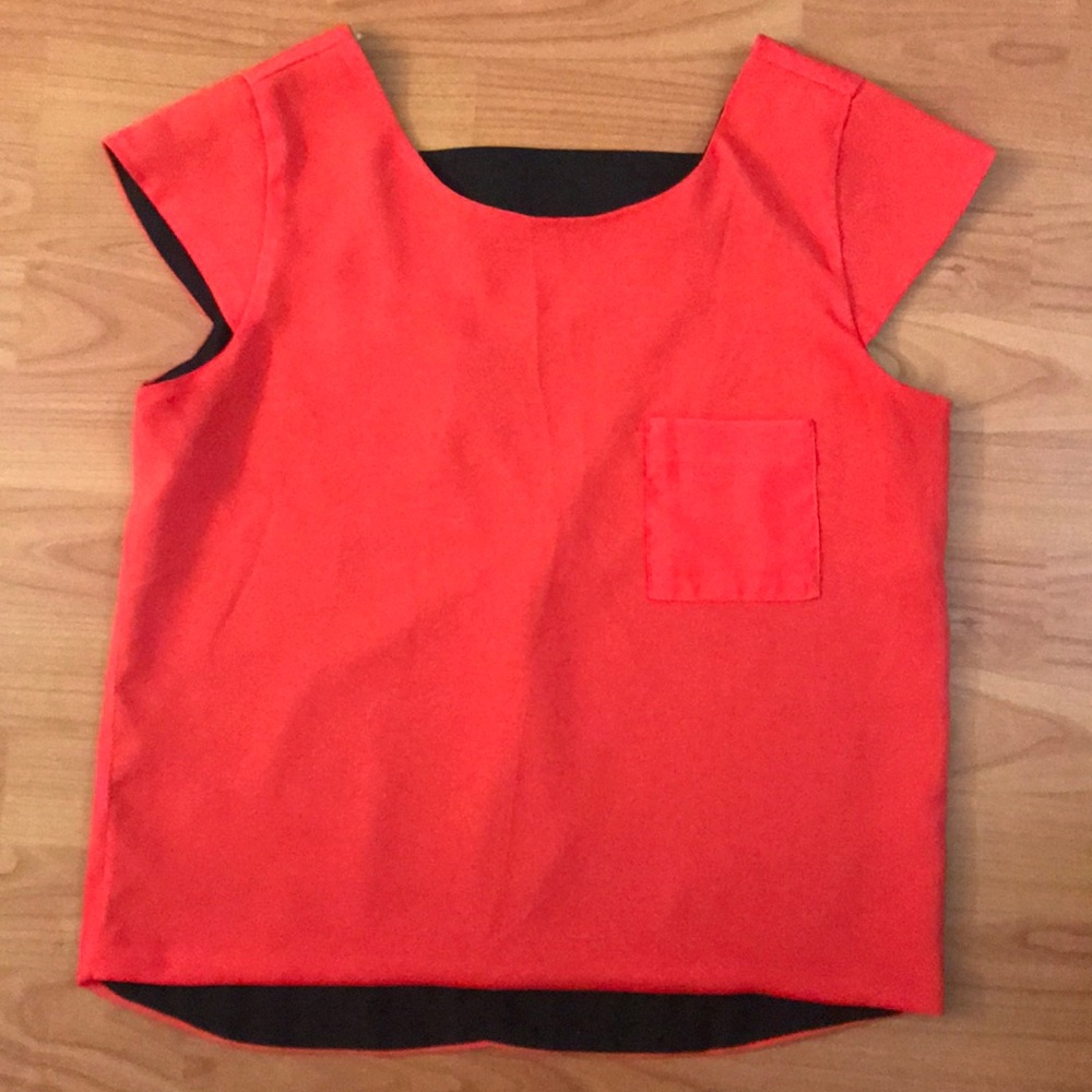 Just Ginger Low Back Cut Out Blouse Sz Small